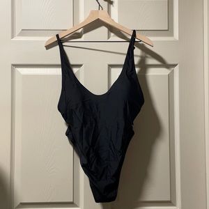 Black 1pc swimsuit 2XL